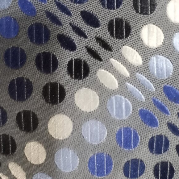 ANTONIO VESSI MILAN 100% SILK MULTI BLUES DIAGONAL POLKA DOTS 4" TIE MENS - Picture 3 of 5